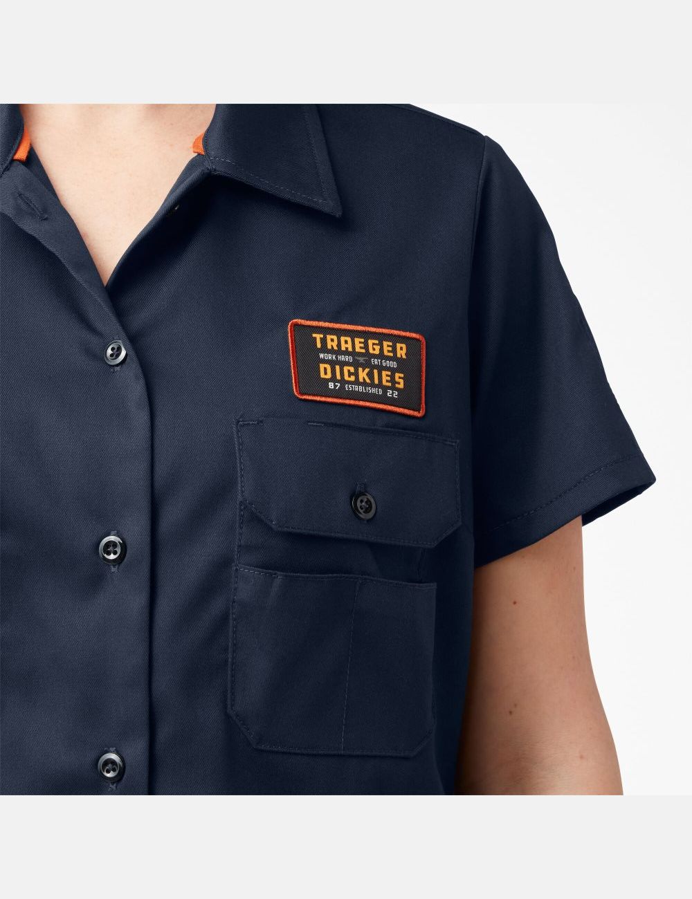 Dark Navy Dickies Traeger x Ultimate Grilling Grilling Shirt | 516FMYETG