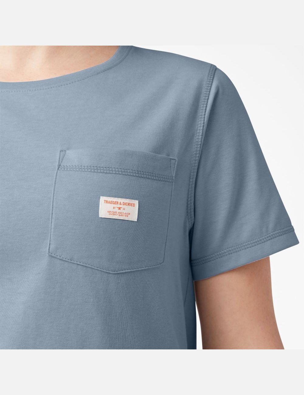 Fog Blue Dickies Traeger x Ultimate Grilling T-Shirts | 425ROXWAD