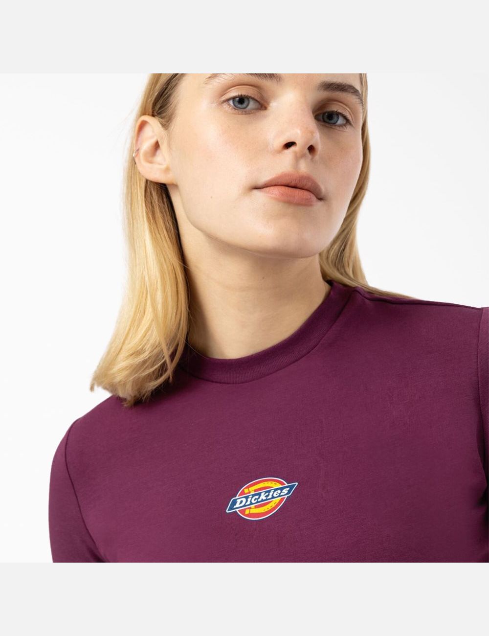 Grape Wine Dickies Maple Valley T-Shirt Cropped Tops | 082OYTIBE